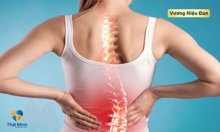 Triệu chứng đau lưng dưới khi bị tiểu đêm