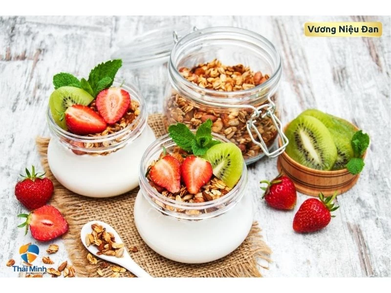 Bổ sung vitamin c và probiotics giúp trị tiểu buốt